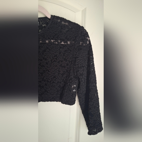 Connected scalloped lace shrug in black small formal festival coverup party wedd - Picture 5 of 5